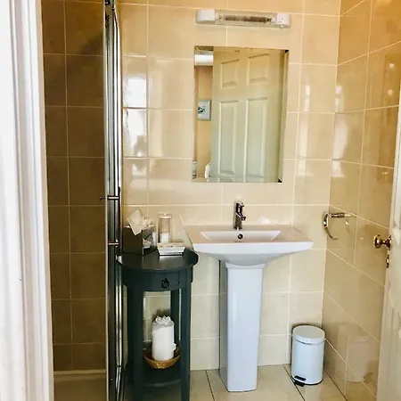 The Lantern Townhouse